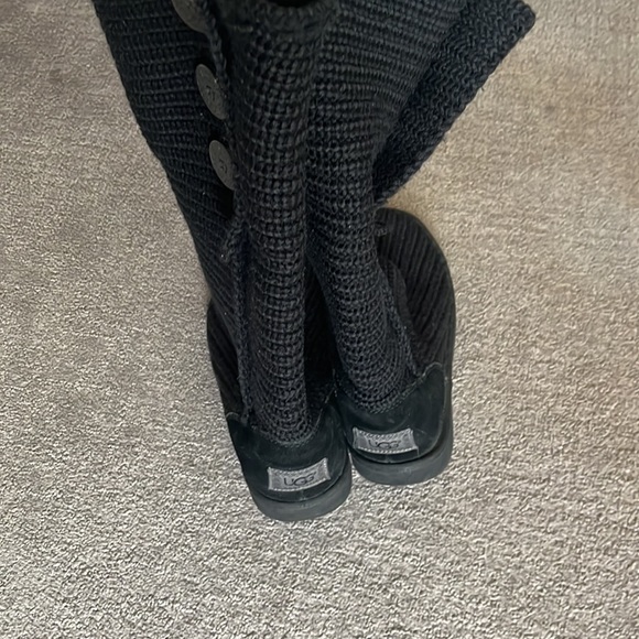 Black ugg Australia w classic cardy - Picture 4 of 7